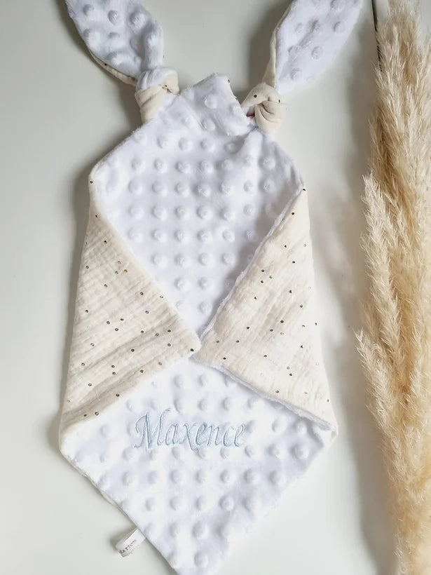 doudou-bebe-a-personnaliser-ecru-pois-or-9-mois-_-me-voila_ddefd568-850f-4eb7-976a-ad7fc1010f2e